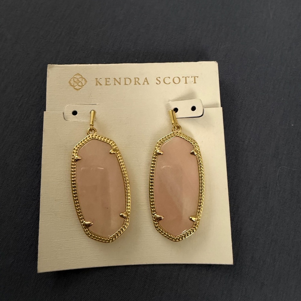 NWT Kendra Scott Classic Drop Earrings